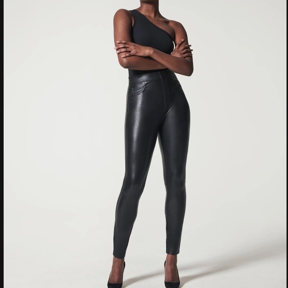Women’s SPANX brand leather pants - Picture 2 of 4